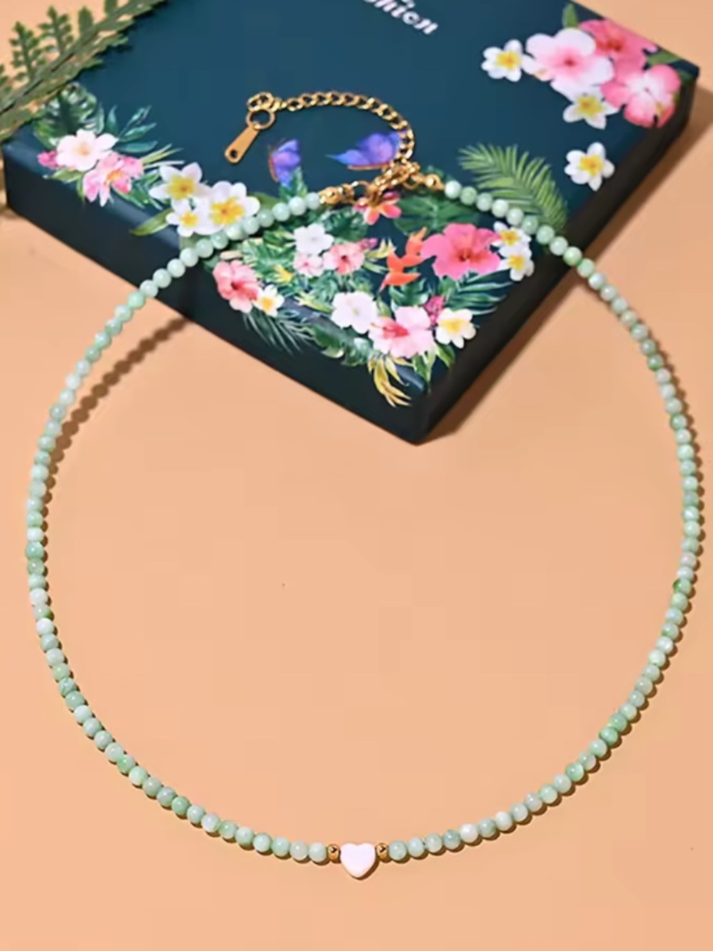 Mother of Pearl Beads Heart Choker Necklace